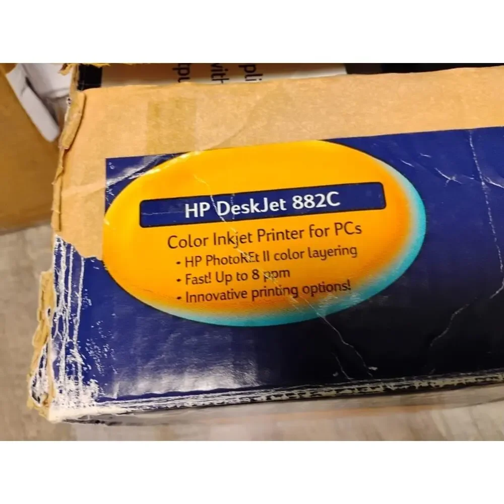 HP Hewlett Packard DeskJet 882C Color Inkjet Printer Vintage C6409B